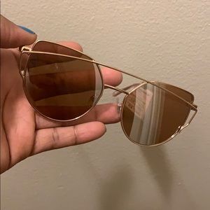Rose 🥀 gold sunglasses